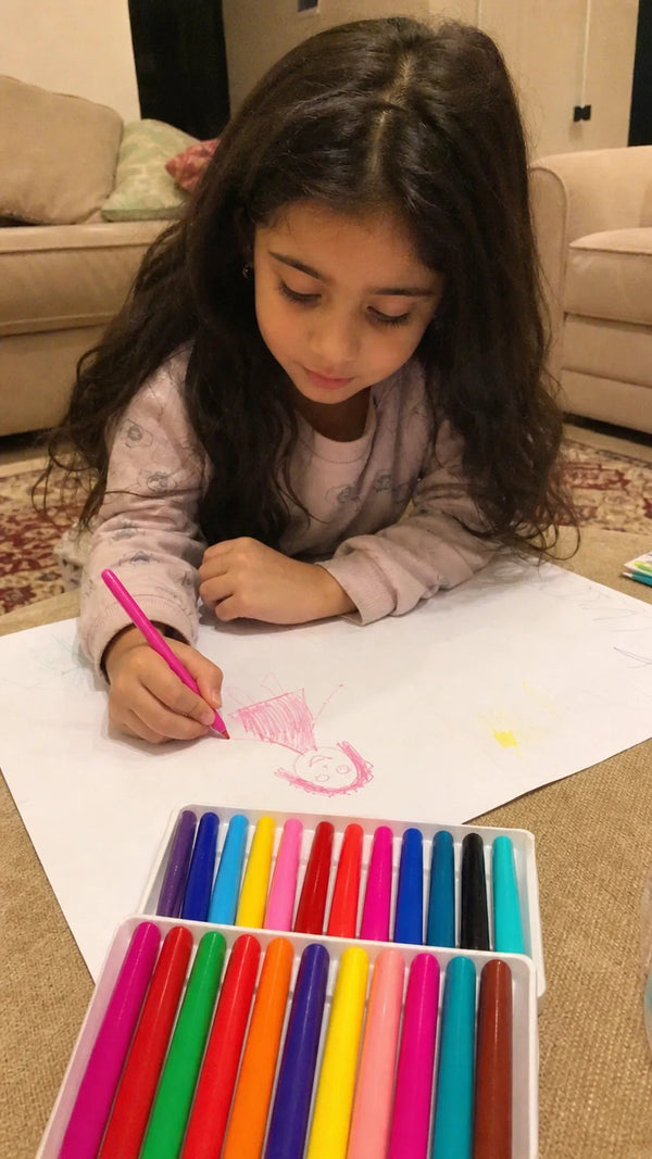 Clean Crayons Criativae - Mess Free Triangle Crayons for Kids