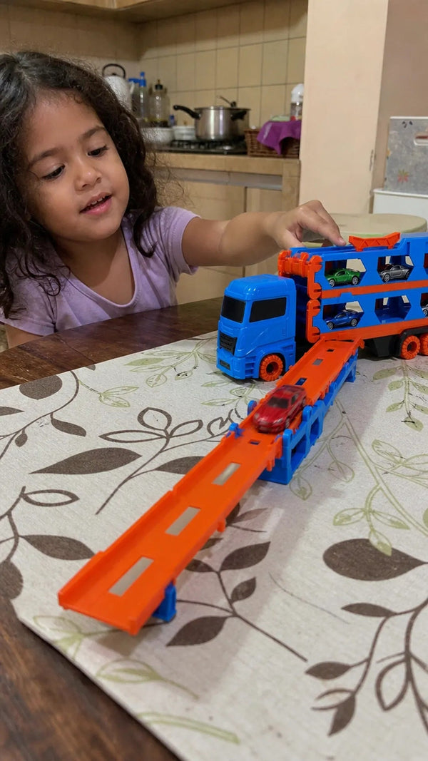 CegCar Blaster Criativae - Car Hauler Truck with 5 Ft Race Track