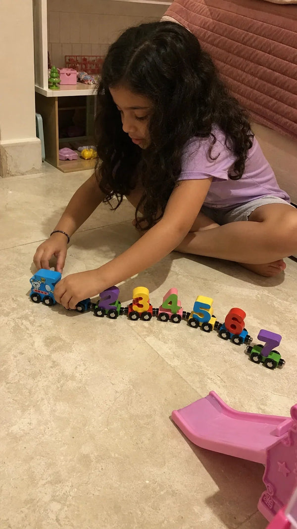 Number Train Criativae - Magnetic Wooden Counting Train 0 to 10