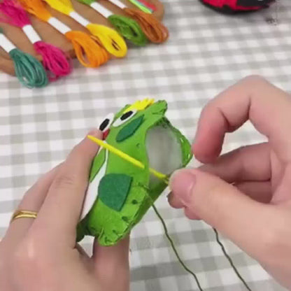 DIY Sewing Kit for Kids - Criativae